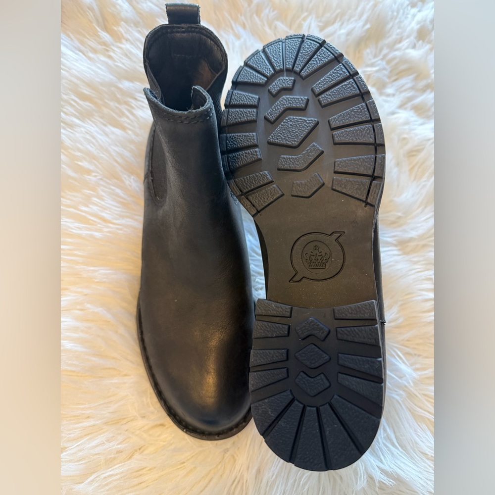 Born waterproof hand finished leather boots